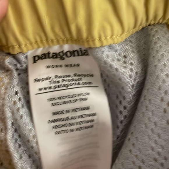 Patagonia Baggies Yellow - Picture 4 of 4
